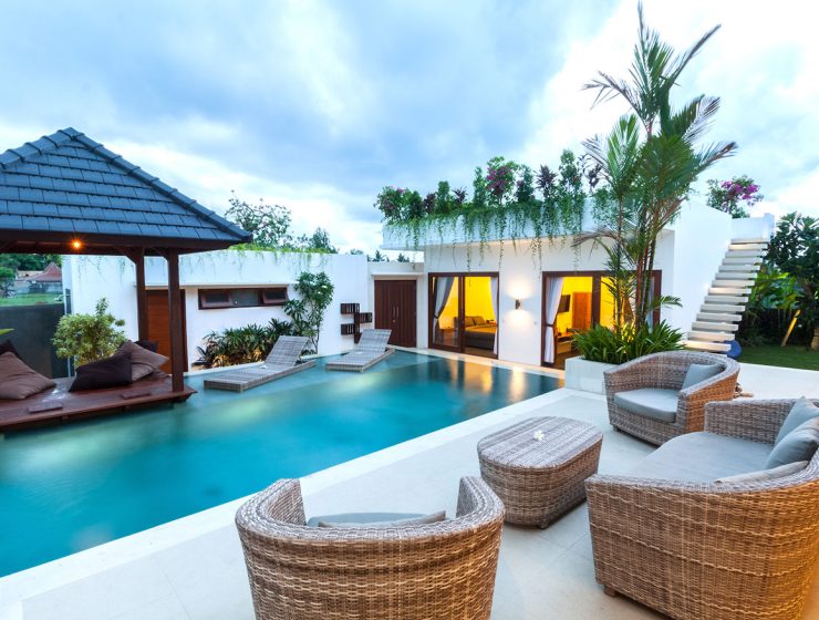Villa with pool