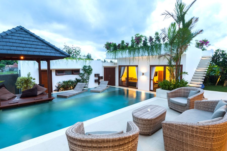 Villa with pool